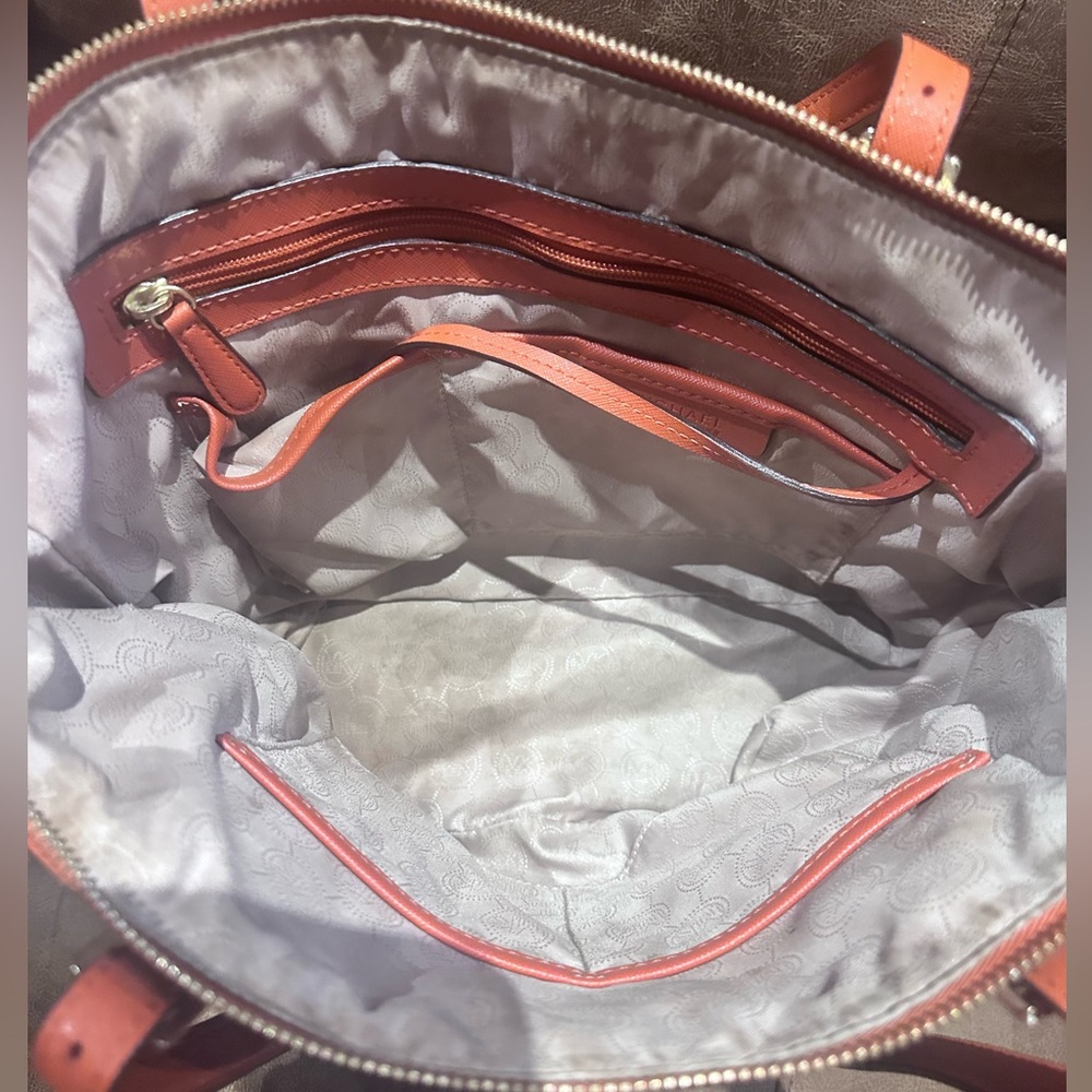 Michael Kors Spectacular Burnt Orange  Shoulder Bag - Picture 5 of 7